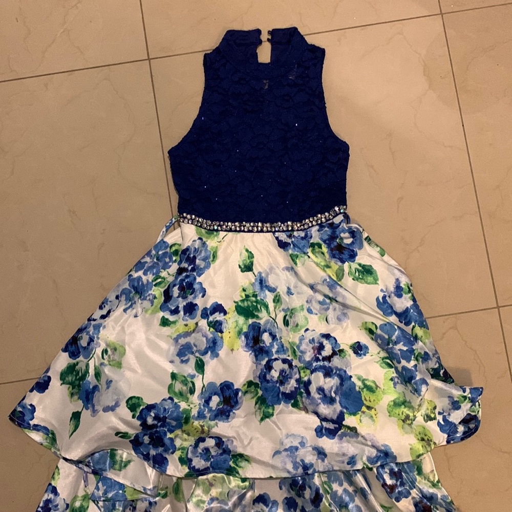 Girls dress